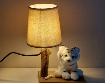 Lampe enfant avec abat-jour lin - Lampe en bois - Peluche tigre blanc - Lampe de chevet