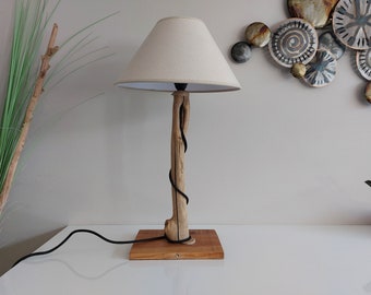 Lampe en bois flotté avec abat-jour conique blanc - Luminaire d'ambiance - Décoration intérieure - Art déco - Art du bois