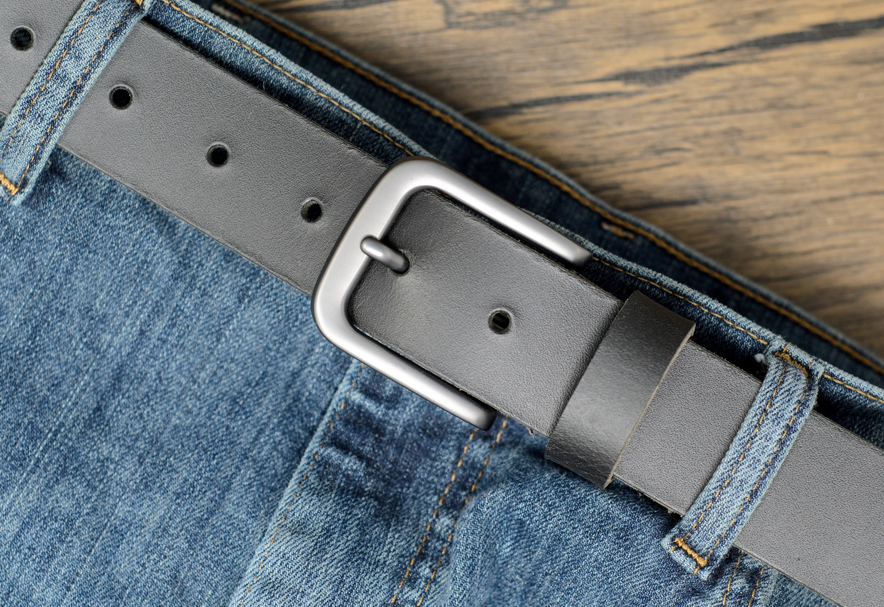 Real Leather Belt, Full Grain, Smart Casual Black Belt by  display picture 3