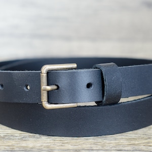 Full Grain Leather 25mm (1&quot;) Belt with Distressed Brass Colour Buckle by Ashford Ridge in Black, Mens, Womens, Gift, Present, Birthday