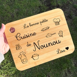 Planche à découper nounou gravée en bambou, cadeau nounou personnalisé, la bonne petite cuisine de nounou