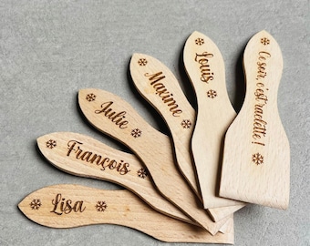 Personalized raclette spatula in beech wood