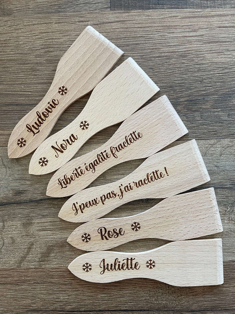 Personalized raclette spatula in beech wood image 4