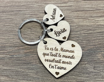 Porte-clés Personnalisé pour Maman - Cœurs en Bois Gravé avec les Prénoms des Enfants, Un Cadeau Unique pour la Fête des Mères