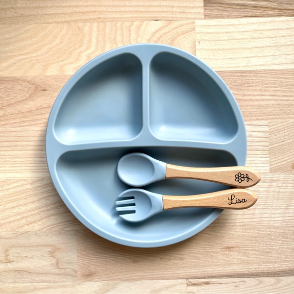 Assiette + couverts pour enfant personnalisé en bois et silicone forme ronde, idée cadeau naissance, baptême, noël pour bébé