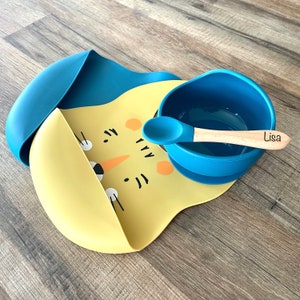 Meal set bowl, engraved wooden and silicone spoon and 2 bibs, gift idea for birth, baptism, first birthday, 4 colors to choose from