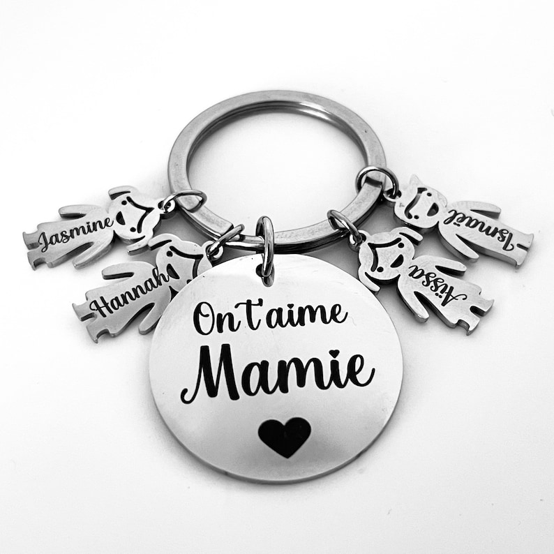 Porte clé personnalisé avec les petits enfants, idée cadeau mamie, fête des grands mères, des mamies. image 2