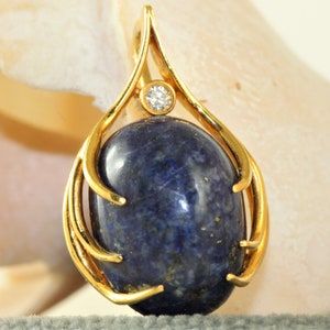 Estate 18K Lapis Lazuli Pendant