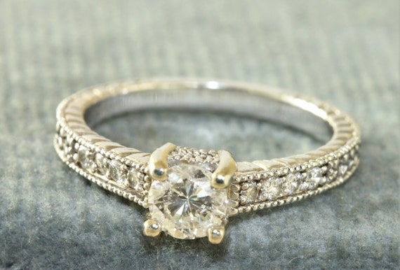 14K 0.75 CTW Diamond Band - image 1