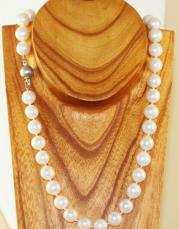 Estate 18" 9+ mm Cultured Pearl Necklace - image 1