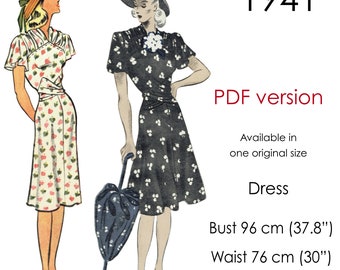 1940s vintage dress pattern gathered yokes, flared skirt and short flared sleeves. Original vintage bust size: 96 cm (37.8")