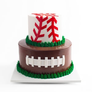 Let&#39;s Play Ball! - Custom Cake - Carlo&#39;s Bakery
