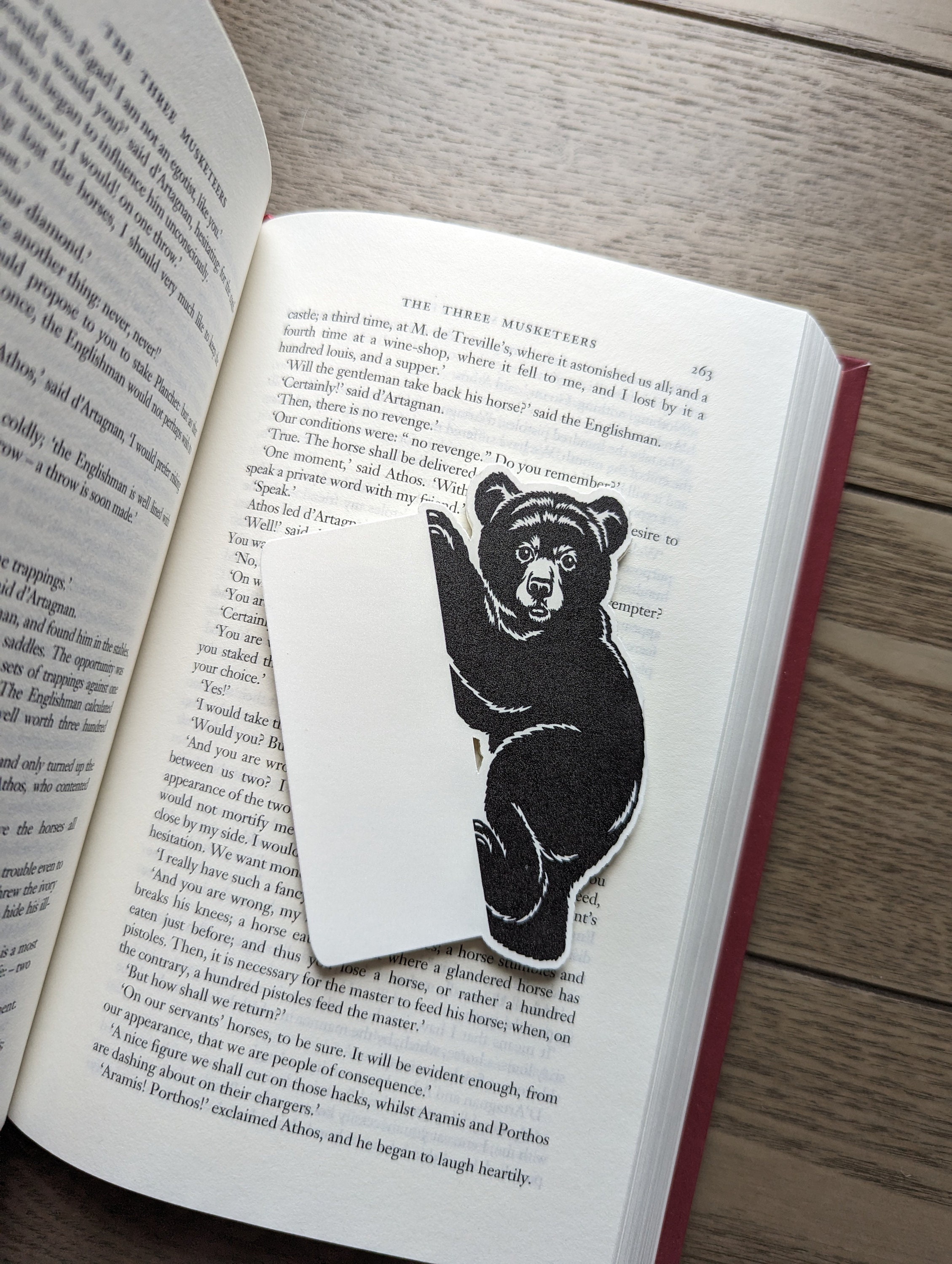 Bear Cub - Climbing Magnetic Bookmarks