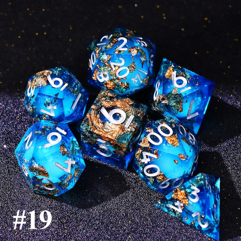 Juego de dados de núcleo líquido de cielo estrellado oscuro gótico para juegos de magia, magnífico juego de dados de mazmorras y dragones para regalos de D&D, dados negros, tirando bien Dice style #19
