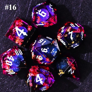 Juego de dados de núcleo líquido de cielo estrellado oscuro gótico para juegos de magia, magnífico juego de dados de mazmorras y dragones para regalos de D&D, dados negros, tirando bien Dice style #16