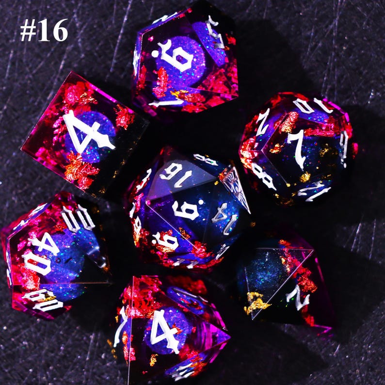 Juego de dados de núcleo líquido de cielo estrellado oscuro gótico para juegos de magia, magnífico juego de dados de mazmorras y dragones para regalos de D&D, dados negros, tirando bien Dice style #16
