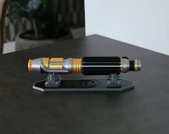 Mace Windu's Lightsaber Hilt - Star Wars Prequels Inspired Replica Cosplay Prop - Includes Jedi Order Logo Stand