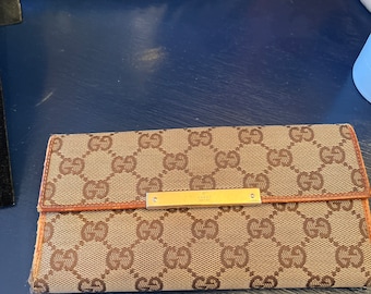 Gucci wallet – vintage Gucci wallet.