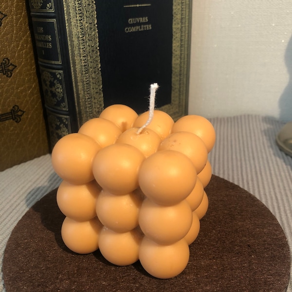 Cube design candle