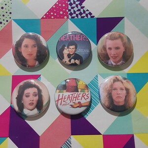 Heathers 1-Inch Pins: 80er Jahre Film Kultklassiker Set