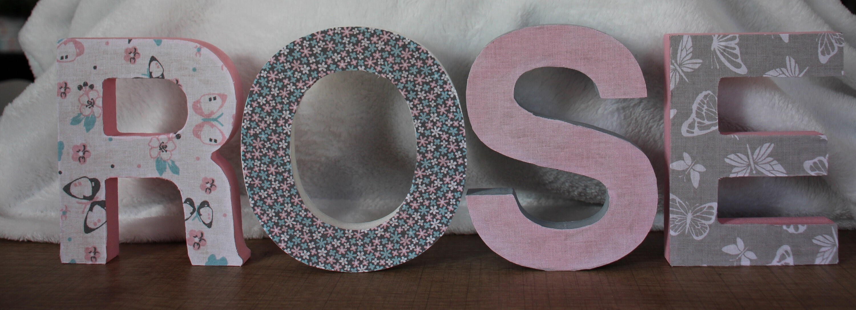 Lettres Personnalisées/Bois et Tissus Lettres Prénom Décoratives Papillon