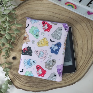 Söta spöken som läser bokomslag | Vadderat omslag med Halloween-tema för böcker och e-läsare