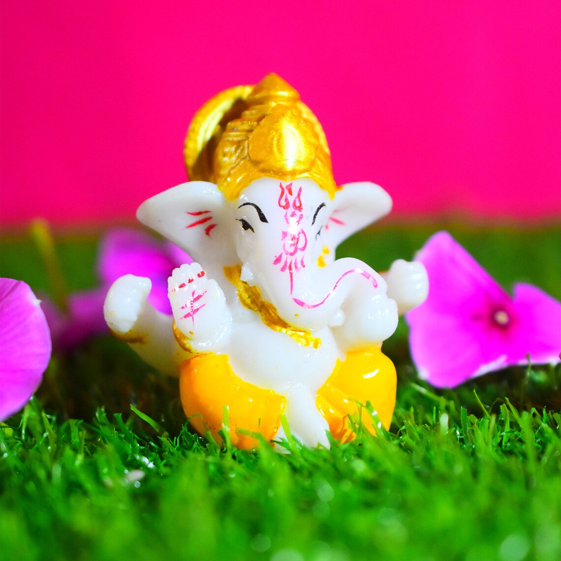 Umi Ganesha Idol in Cirle Decorative Handicraft Showpiece Ganesha Idol
