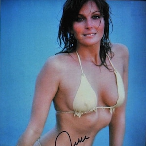 BO DEREK SIGNED Photo - 10 - Dudley Moore, Julie Andrews  w/coa