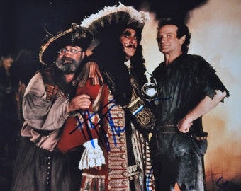 リバー・フェニックス直筆サイン入り写真 - ジミー・リアドンの生涯の