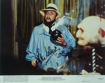 PETER SELLERS signed Photo - Revenge Of The Pink Panther w/COA w/coa