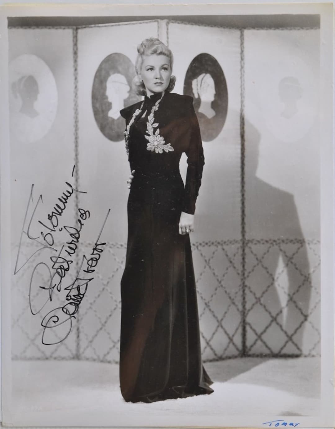 CLAIRE TREVOR SIGNED Photo - Murder, My Sweet- Big Town, Key Largo W ...