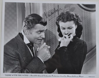 ヴィヴィアン・リー直筆サイン入り写真 - 風と共に去りぬ - COA付き