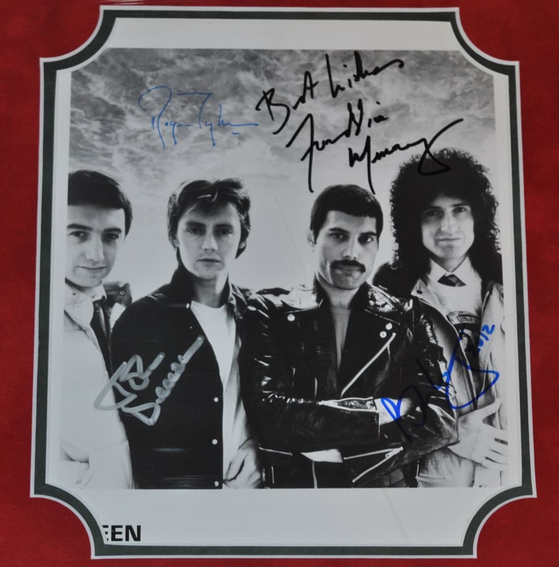 FREDDIE MERCURY Signed Paper Cut 1985