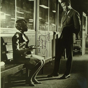 SIDNEY POITIER SIGNED Photo - For Love Of Ivy, In The Heat Of The Night   w/coa