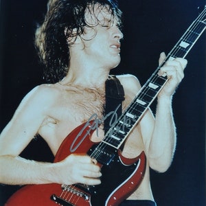 Angus Young Signed Photo – AC DC, Malcolm Young, Bon Scott w/coa