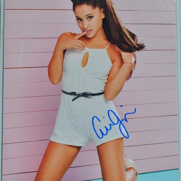 ARIANA GRANDE signed autographed photo COA Hologram main image 1
