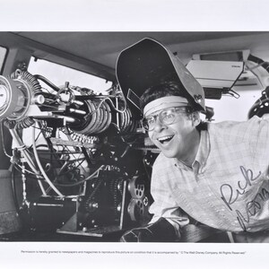RICK MORANIS Signed Photo - Honey I Shrunk The Kids  w/COA