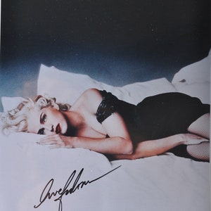 マドンナ 　ray of light　貴重 オフィシャル Tシャツ 青　Lサイズ Featured Items – Madonna - Boy Toy, Inc.