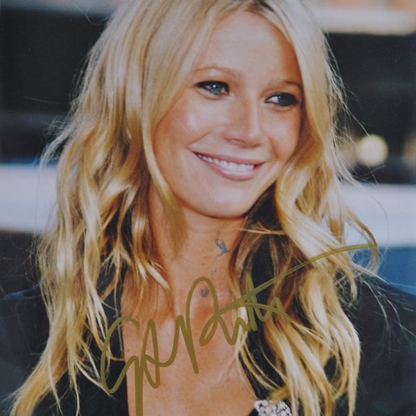 GWYNETH PALTROW SIGNED Photo - Shakespeare In Love, Shallow Hal  w/coa