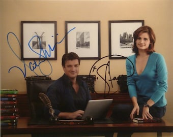 CASTLE CAST SIGNED Photo X2 - Nathan Fillion & Stana Katic w/coa