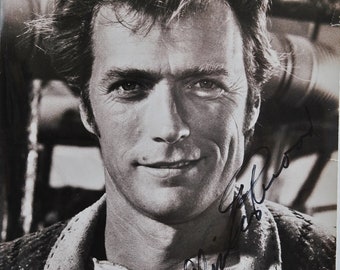 クリント・イーストウッド直筆サイン入り写真 - ダーティハリー（COA