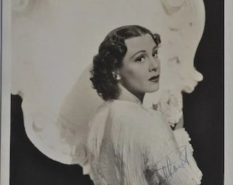 マリリン・モンロー直筆サイン入りオリジナル写真（鑑定書付き