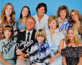 EIGHT IS ENOUGH Cast Signed Photo x5 - Dick Van Patton, Betty Buckley, Adam Rich +  w/coa