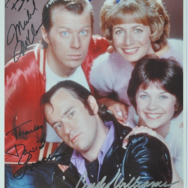 LAVERNE AND SHIRLEY Cast Signed X4 - P. Marshall, C. Williams + w/Coa