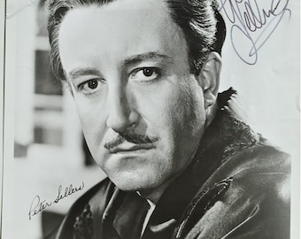 PETER SELLERS SIGNED Photo – The Pink Panther, Being There w/coa