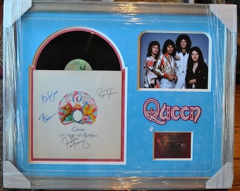 Freddie Mercury QUEEN Gesigneerde 3D plaquette met Album X 4 handtekeningen - FREDDIE MERCURY +++ w/coa
