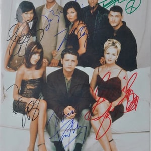 BEVERLY HILLS, 90210 CAST Signiertes Foto X8 - J. Priestley, J. Garth, L. Perry, Ian Ziering, T. Spelling, Brian Austin Green w/coa