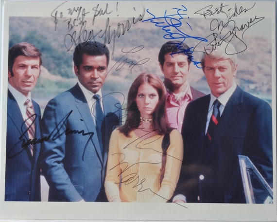 MISSION IMPOSSIBLE CAST Signed Photo X5 - Peter Graves