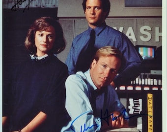 BROADCAST NEWS Cast Signed Photo x2 - Holly Hunter, William Hurt w/coa
