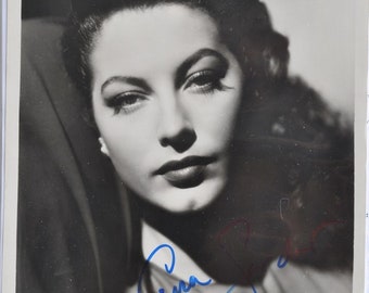 AVA GARDNER Signed Photo - The Barefoot Contessa - The Snows of Kilimanjaro wCOA